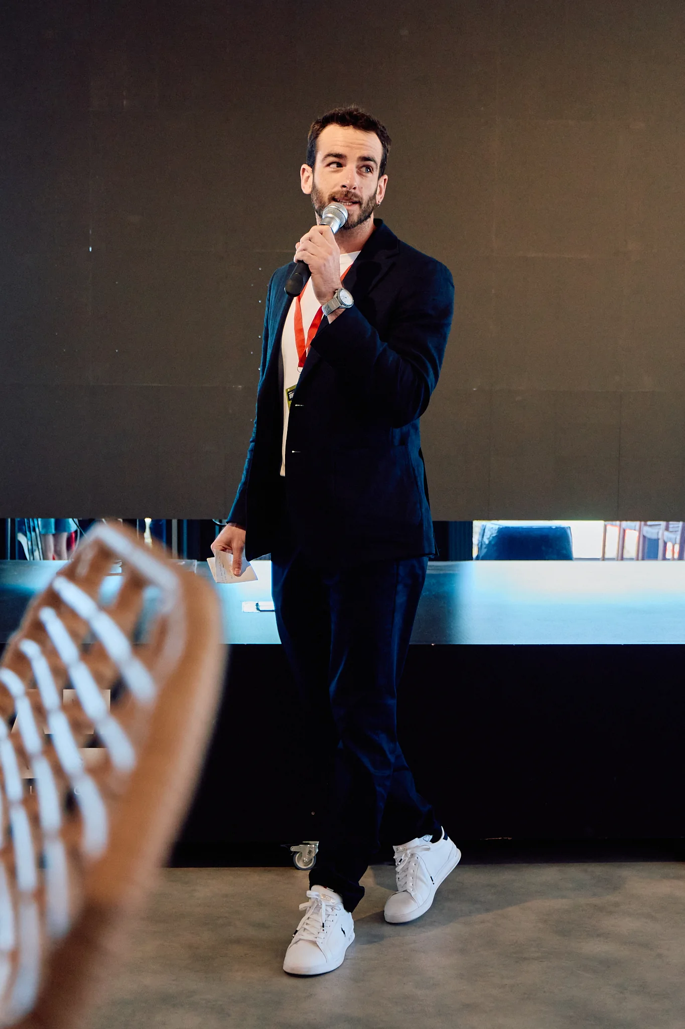 Luis Gustems como speaker en un evento corporativo